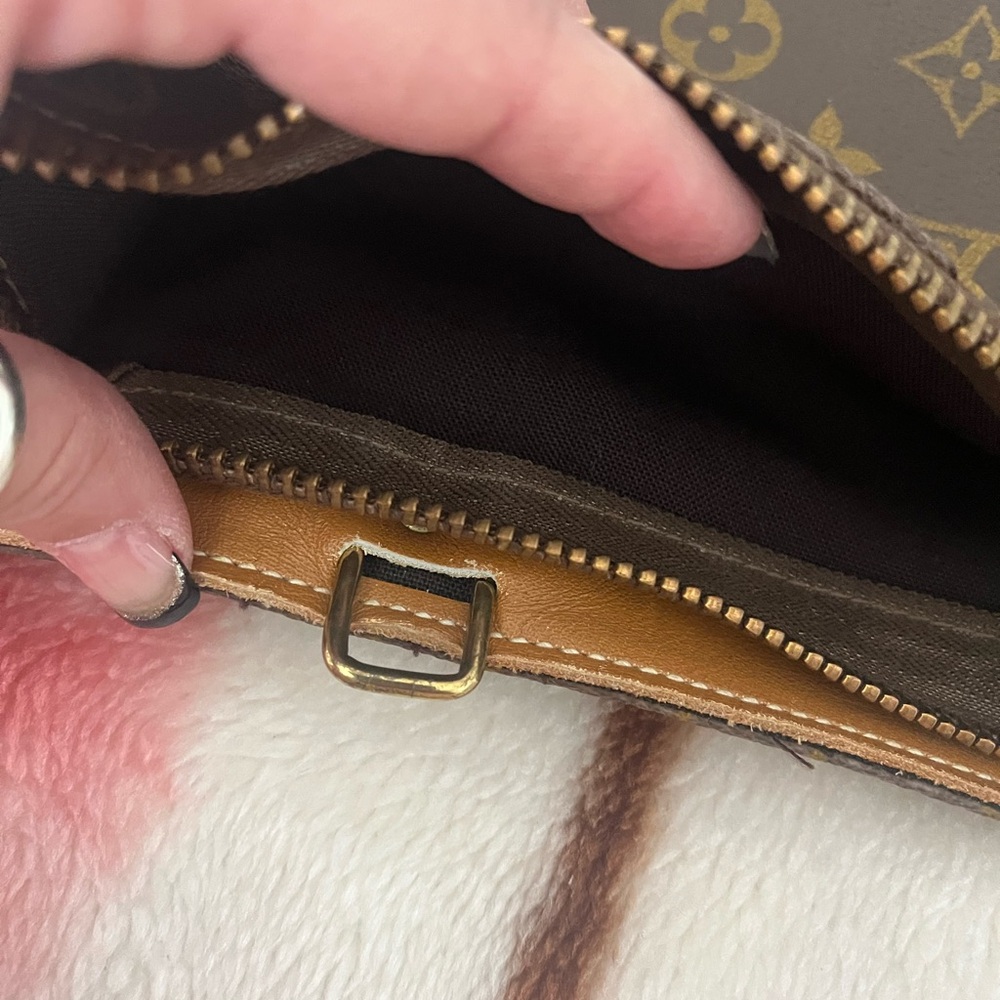 Louis Vuitton Monogram laptop bag - Picture 8 of 14
